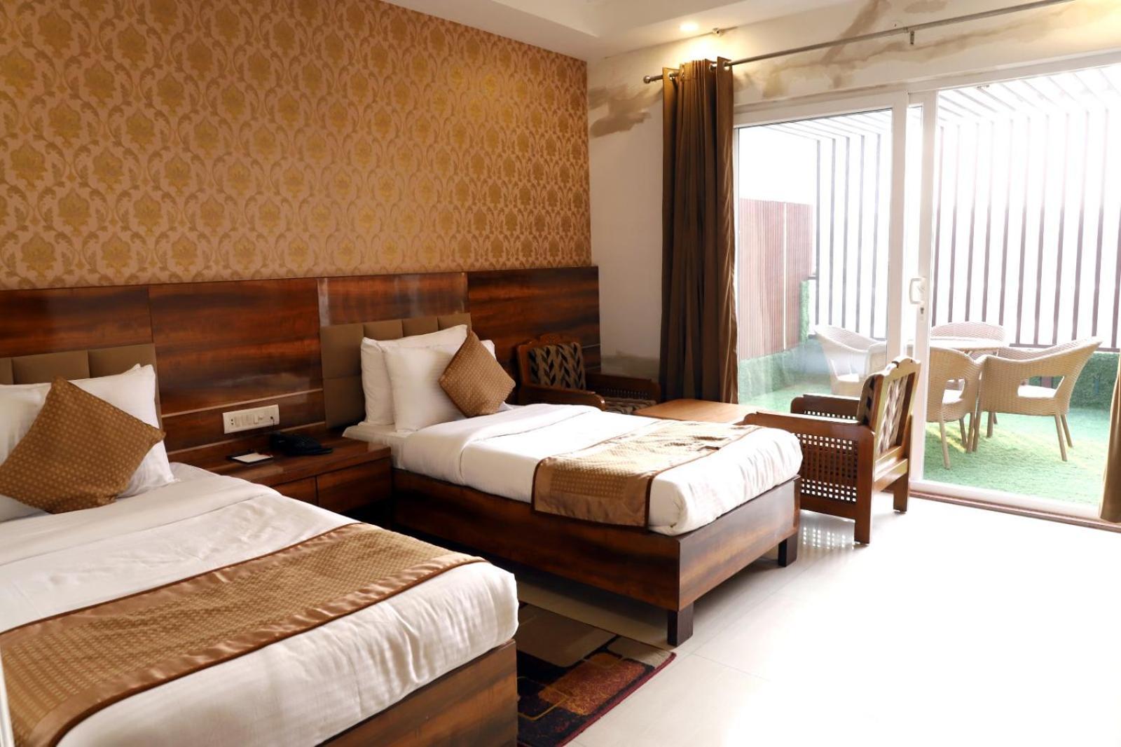 Airport Hotel Нью-Дели Экстерьер фото