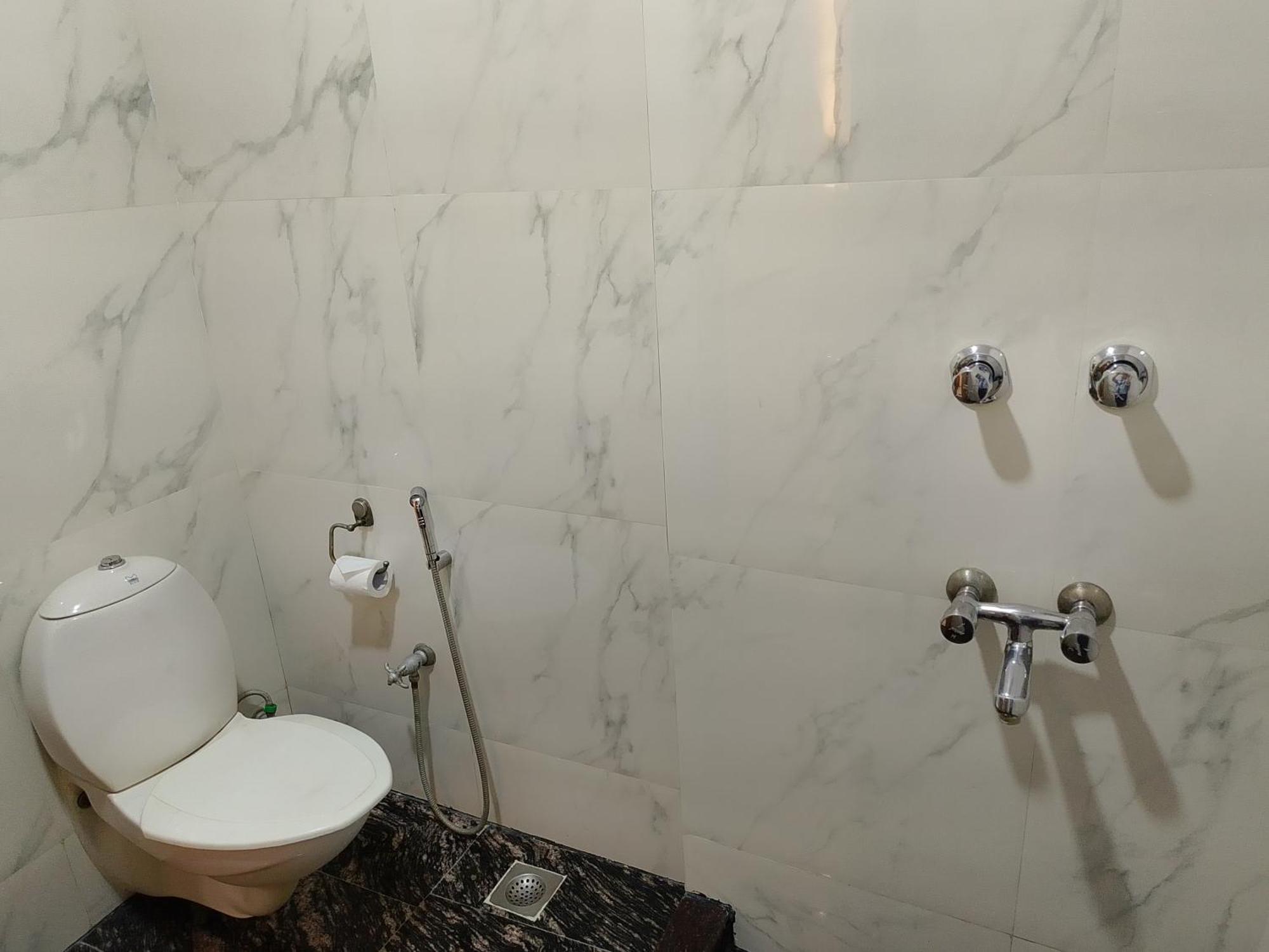 Airport Hotel Нью-Дели Экстерьер фото