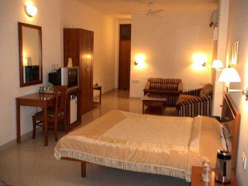 Airport Hotel Нью-Дели Экстерьер фото