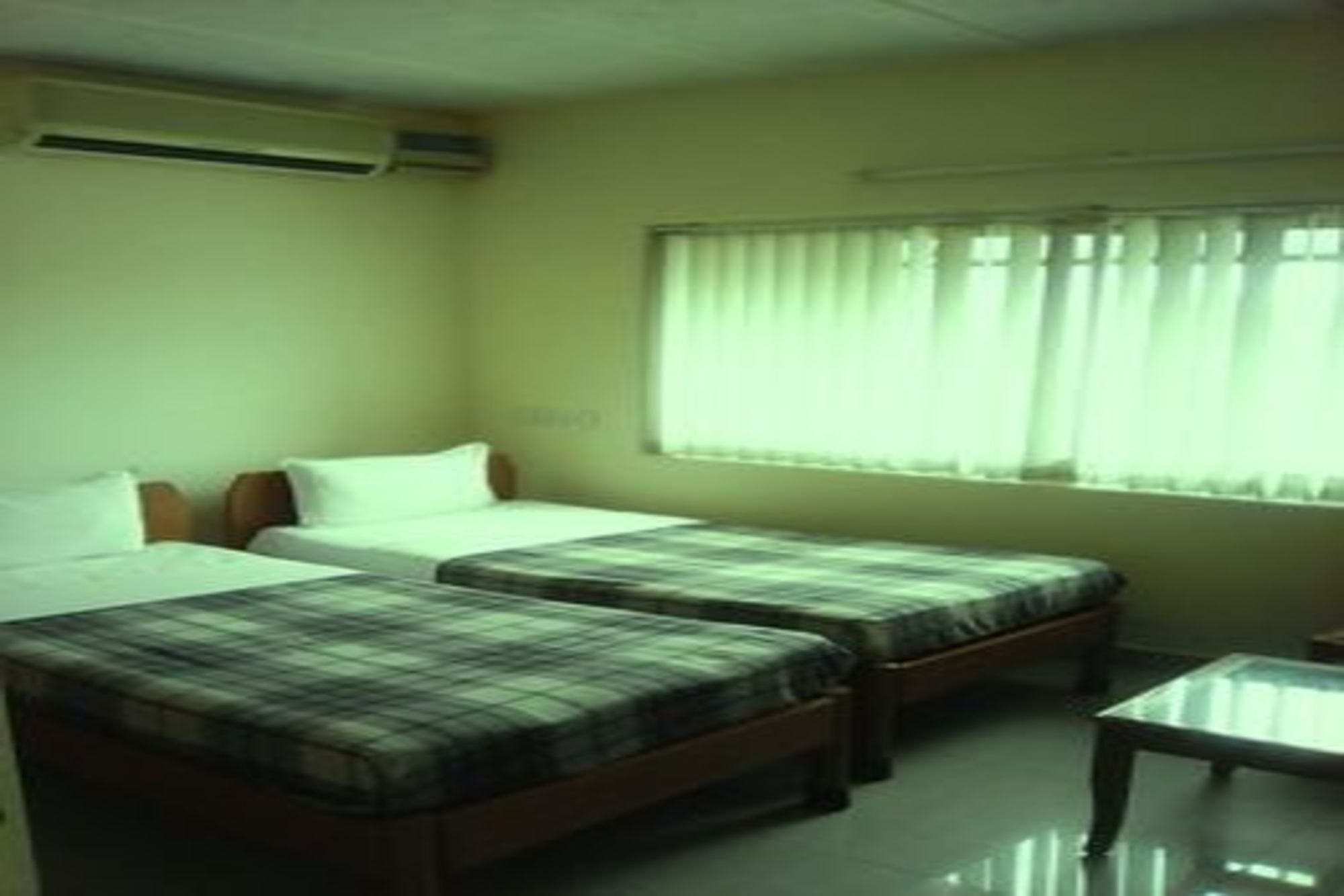 Airport Hotel Нью-Дели Экстерьер фото